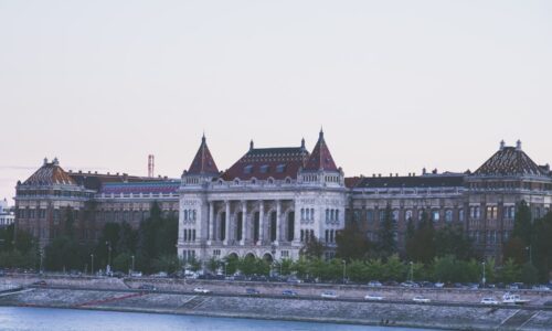 a large building with many windows